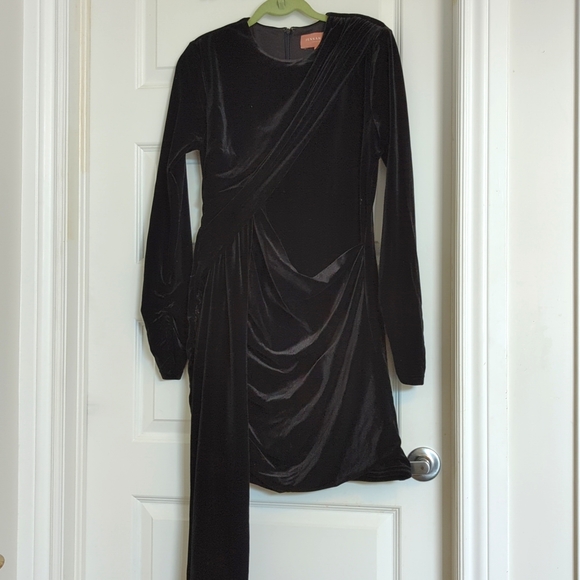 JESSAKAE | "Noor" velvet draped mini dress - Picture 3 of 5